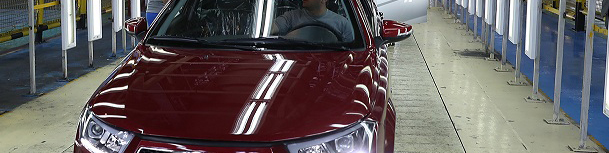 کارشناس خودرو: دولت راهی جز تزریق نقدینگی به صنعت خودرو ندارد